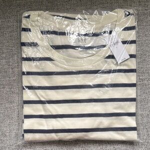GAP Navy and Cream Striped Short Sleeve Tee